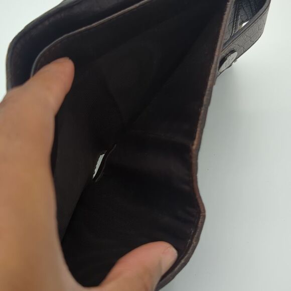 Gucci Tan and Brown Monogram Wallet - Picture 8 of 14